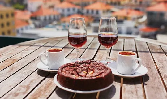 bolo de mel de cana (Honeycake), Madeira