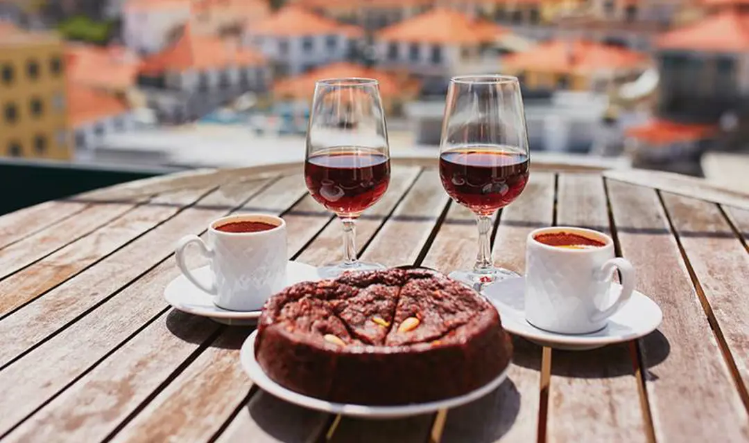 bolo de mel de cana (Honeycake), Madeira