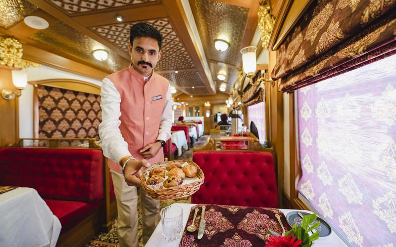 Deccan odyssey-dining_800x500.jpg